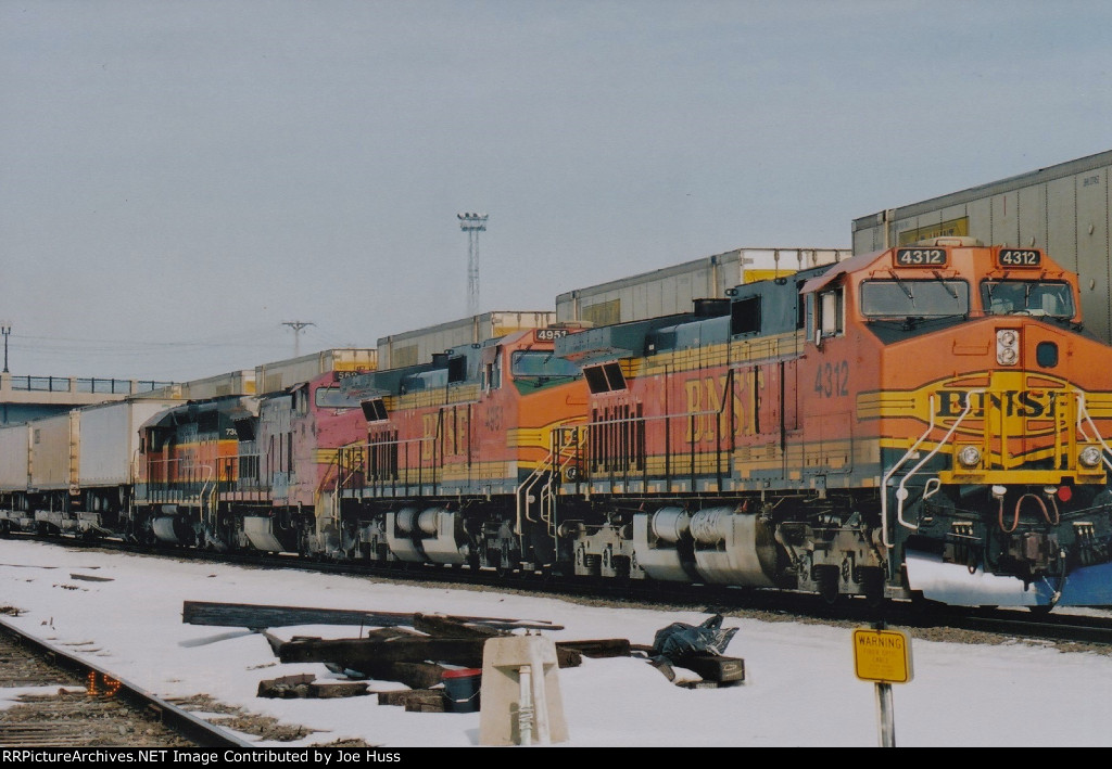 BNSF 4312 East